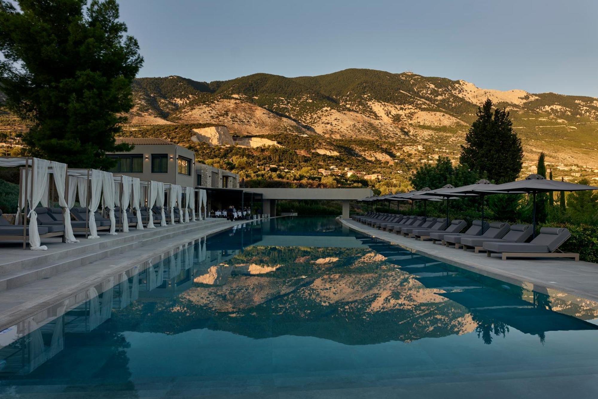 Celestial All Suites Afrato Exteriér fotografie