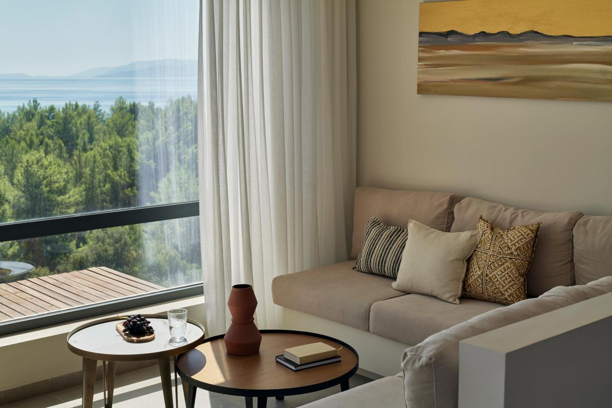 Celestial All Suites Afrato Pokoj fotografie